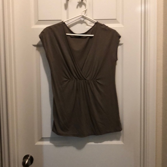 Gap low cut shirt - Picture 1 of 2